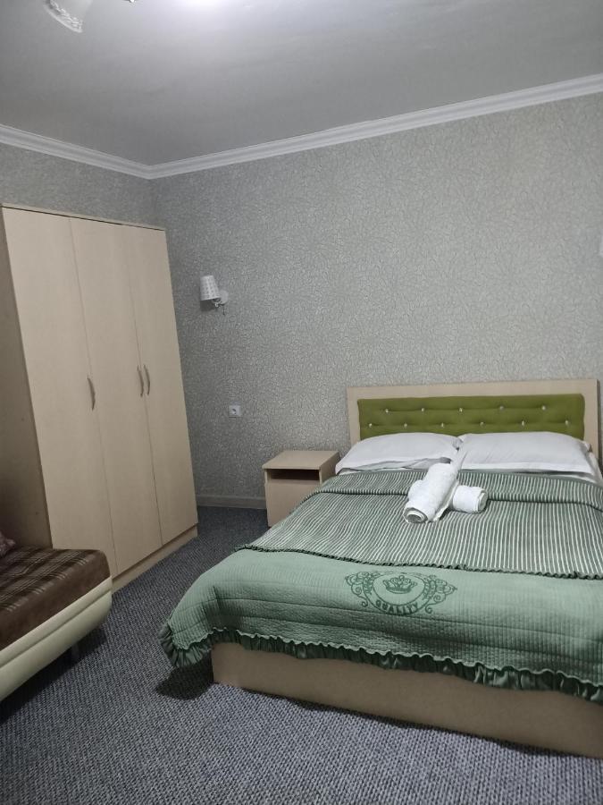 Albergue Makenty House Astana Exterior foto