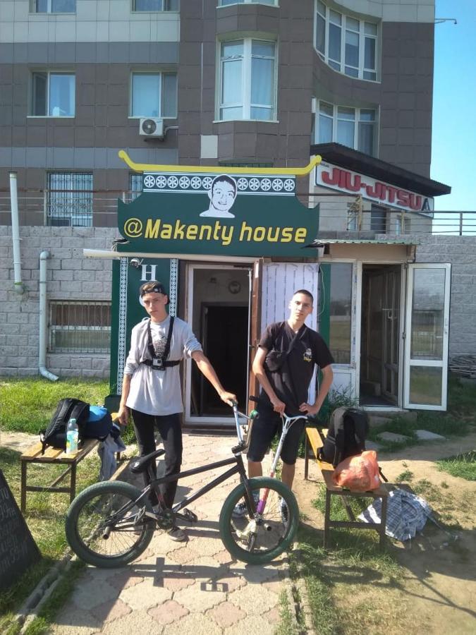 Albergue Makenty House Astana Exterior foto